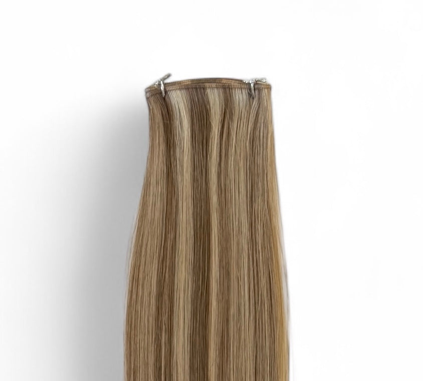 #P8/24 | FOILED BROWN AND BLONDE 22" MINI WEFT